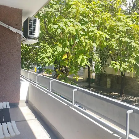 Vintage For 4 Guests & Private Parking 普罗夫迪夫