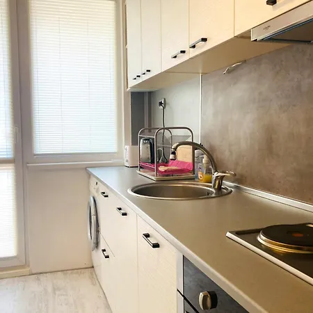 Vintage For 4 Guests & Private Parking *