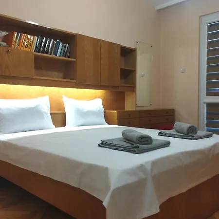 Apartment Vintage For 4 Guests & Private Parking *
