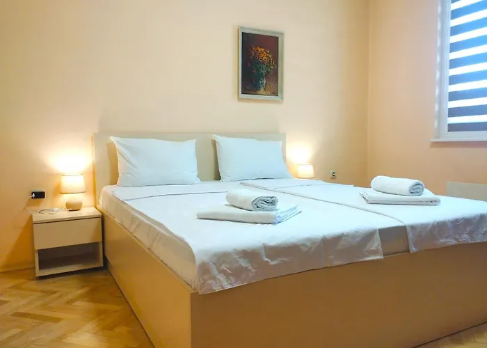 Vintage For 4 Guests & Private Parking 公寓 普罗夫迪夫