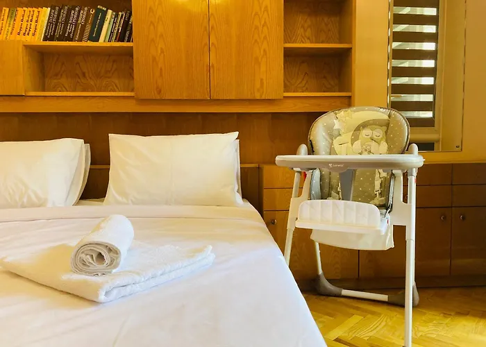 公寓 Vintage For 4 Guests & Private Parking