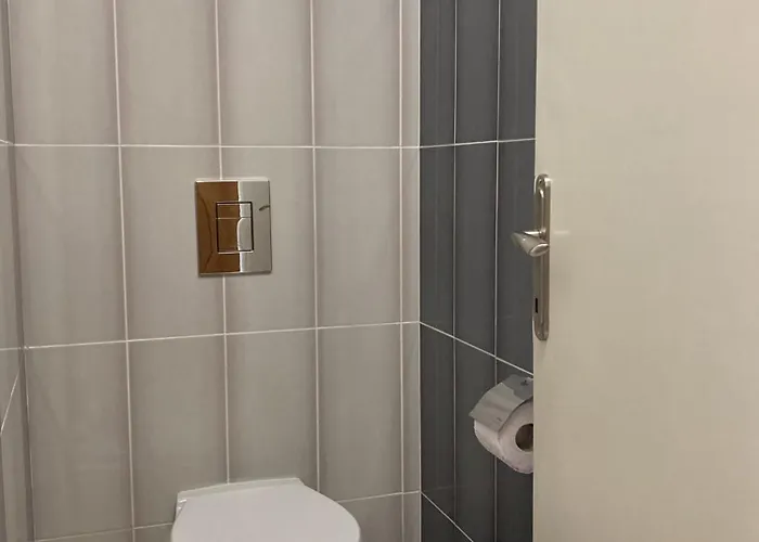 Vintage For 4 Guests & Private Parking 普罗夫迪夫