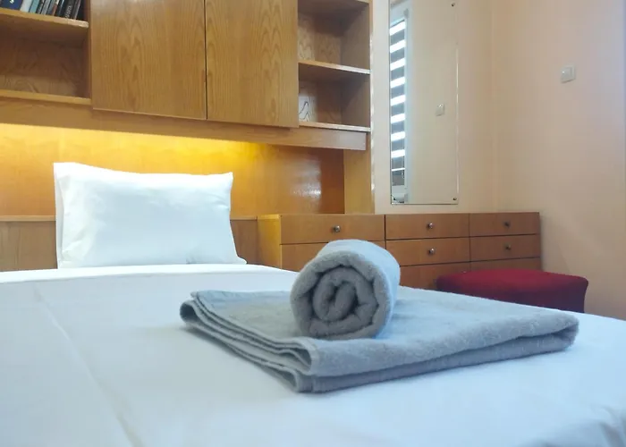 公寓 Vintage For 4 Guests & Private Parking